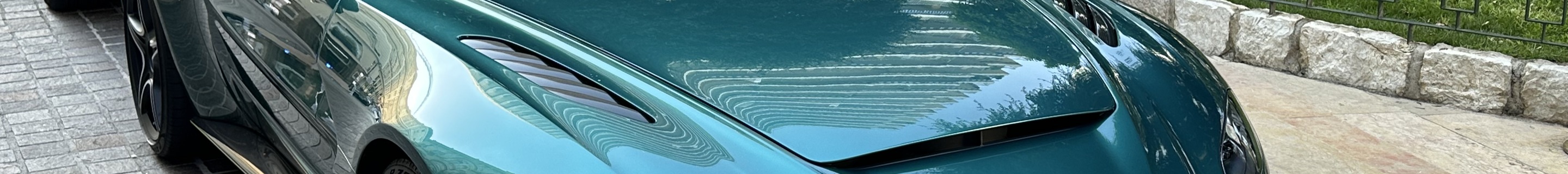 Aston Martin V12 Speedster