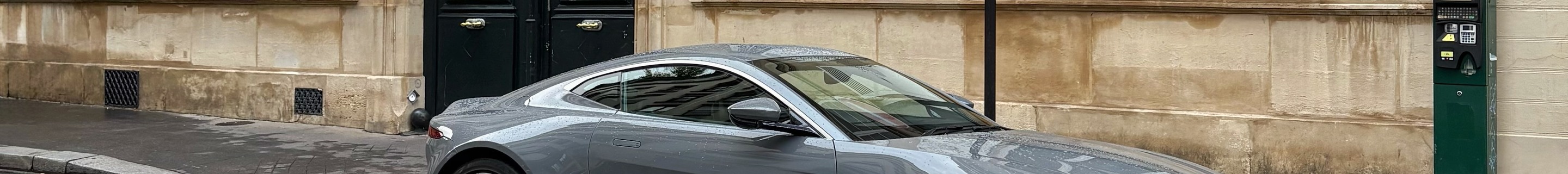 Aston Martin V8 Vantage 2018