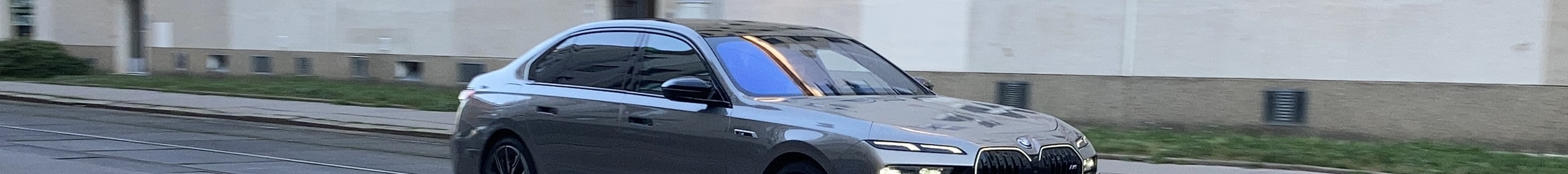 BMW M760e xDrive