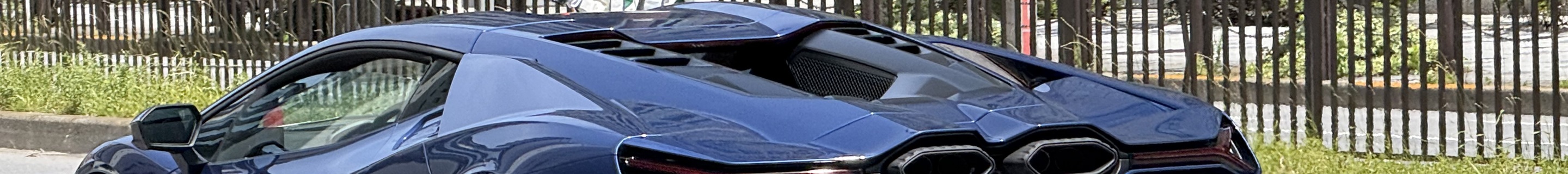 Lamborghini Revuelto