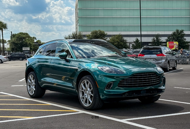 Aston Martin DBX