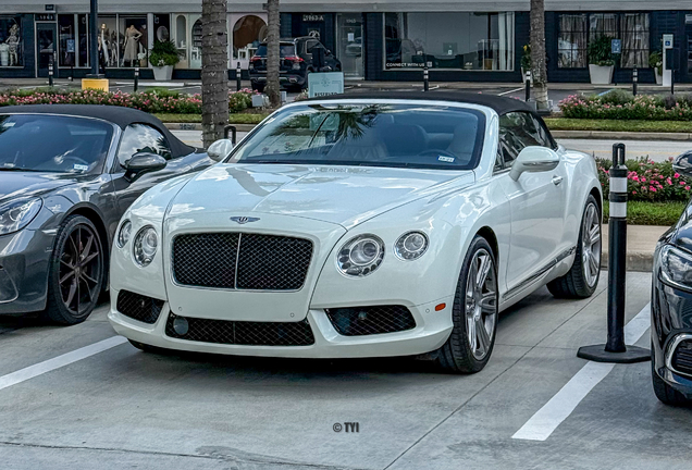 Bentley Continental GTC V8