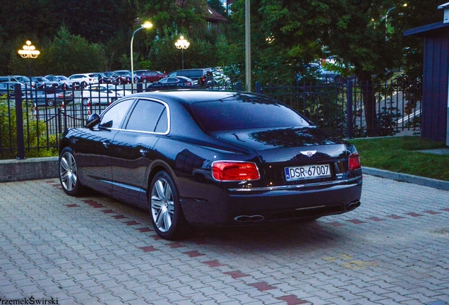 Bentley Flying Spur V8