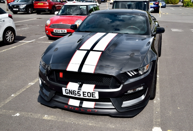 Ford Mustang Shelby GT350R 2015