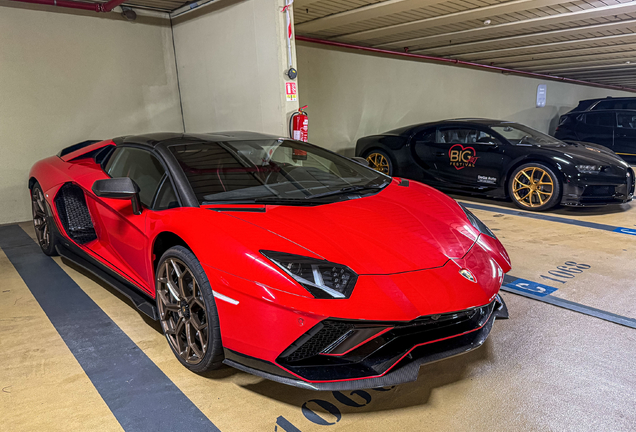 Lamborghini Aventador LP780-4 Ultimae Roadster