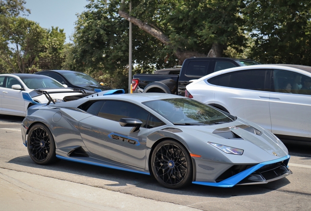 Lamborghini Huracán LP640-2 STO