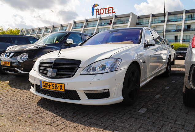 Mercedes-Benz S 63 AMG W221