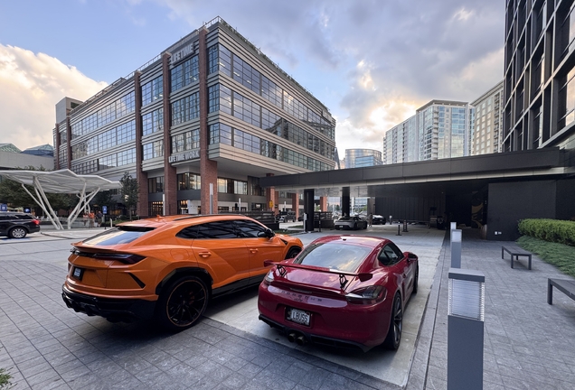 Porsche 981 Cayman GT4