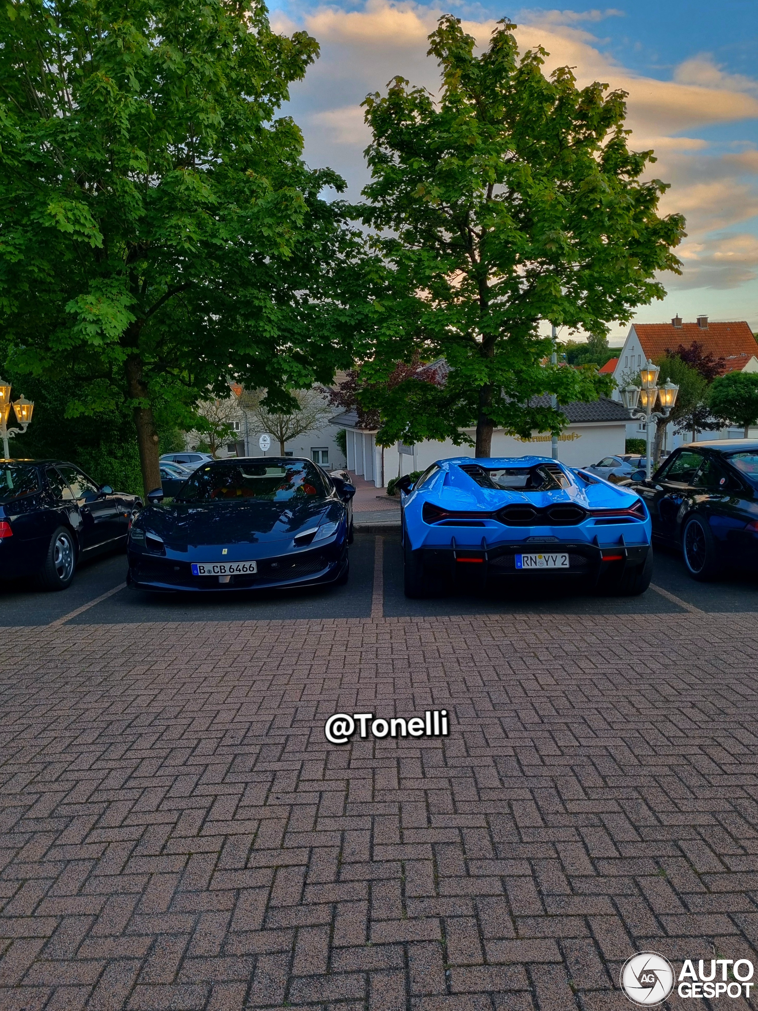 Lamborghini Revuelto