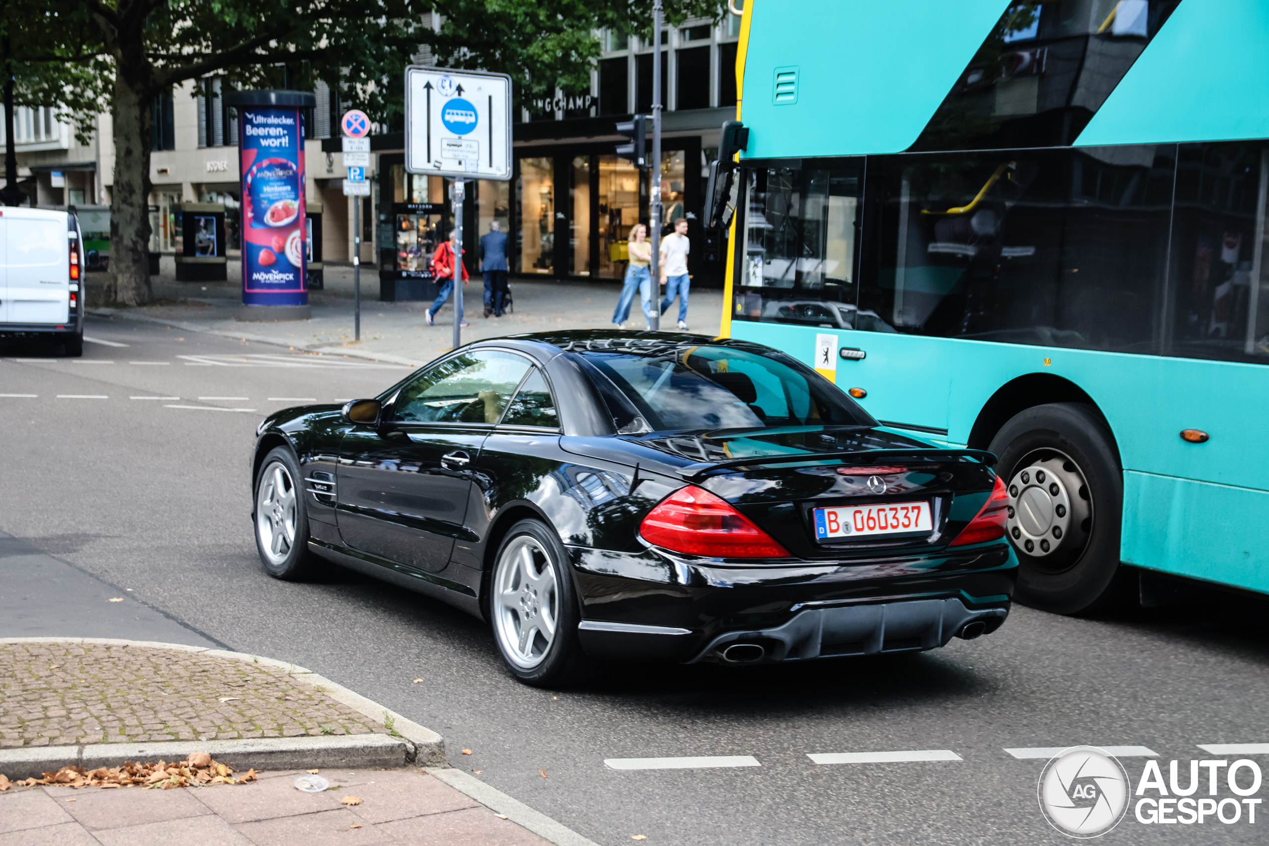 Mercedes-Benz SL 600 R230 - 06 September 2025 - Autogespot
