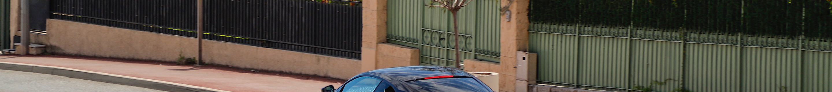 Aston Martin DB11 AMR