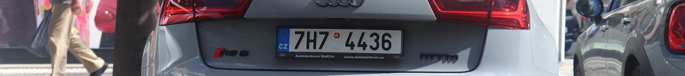 Audi RS6 Avant C7 2015