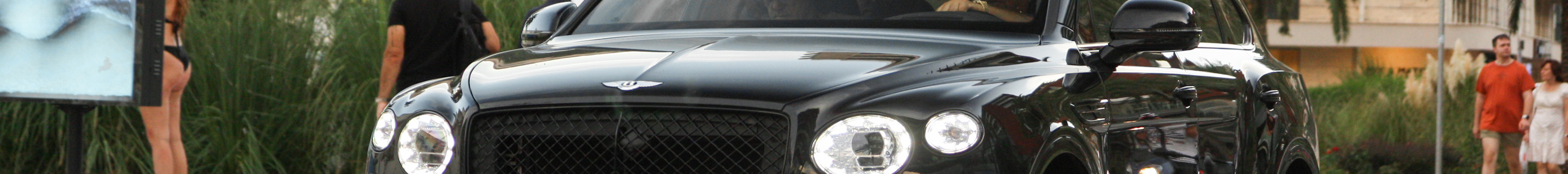 Bentley Bentayga V8 2021