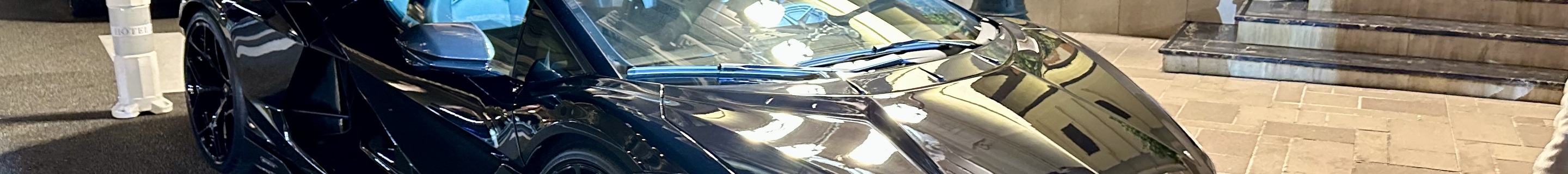 Lamborghini Revuelto