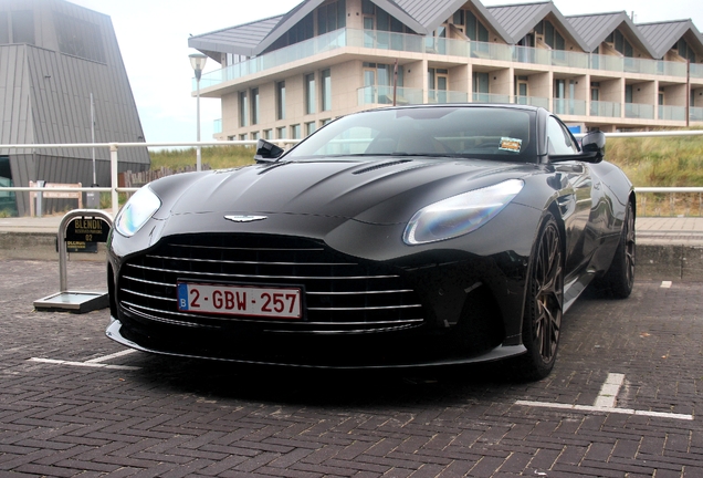 Aston Martin DB12