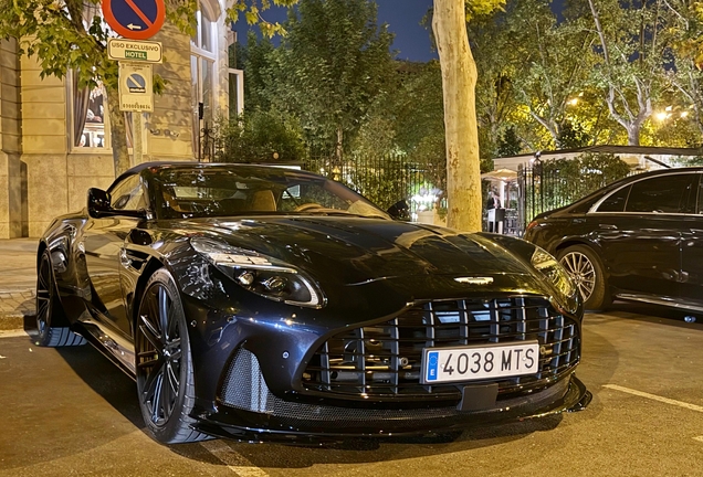 Aston Martin DB12 Volante