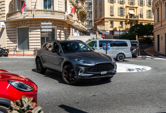 Aston Martin DBX