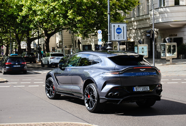 Aston Martin DBX707