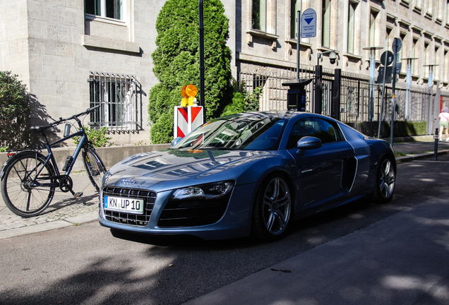 Audi R8 V10