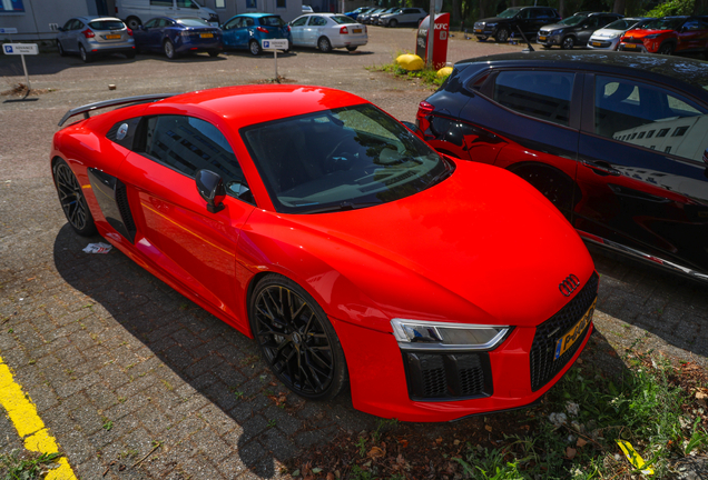 Audi R8 V10 Plus 2015