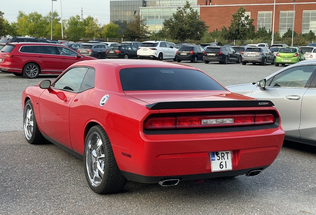 Dodge Challenger SRT-8