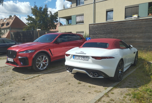 Jaguar F-TYPE P450 75 Convertible