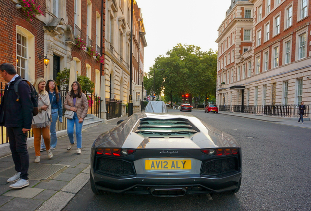 Lamborghini Aventador LP700-4