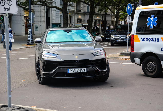 Lamborghini Urus S
