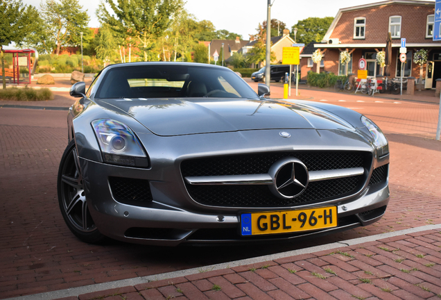 Mercedes-Benz SLS AMG Roadster
