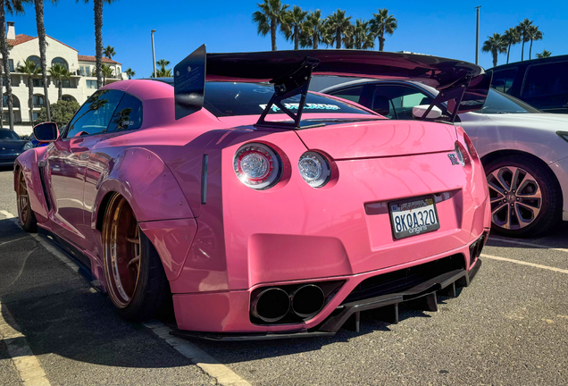 Nissan GT-R Prior Design Widebody