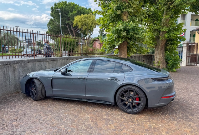 Porsche 972 Panamera GTS MkI