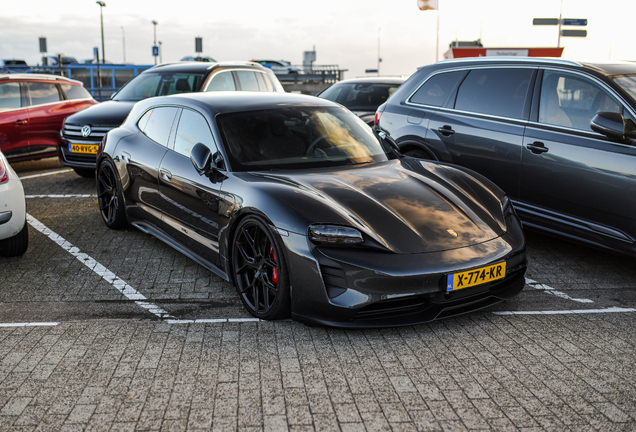 Porsche Taycan GTS Sport Turismo