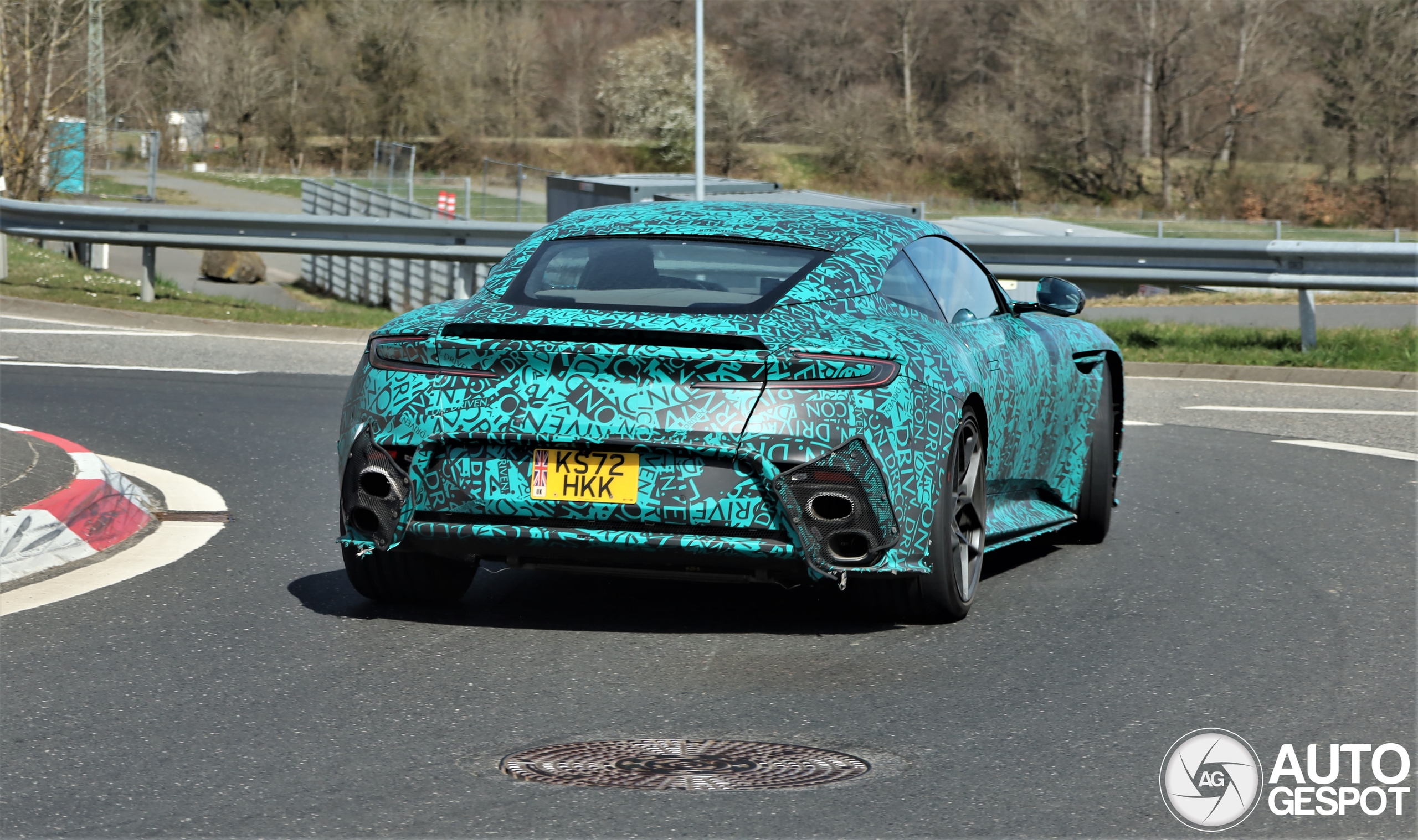 We konden vorige maand de Aston Martin DB12 S al bekijken