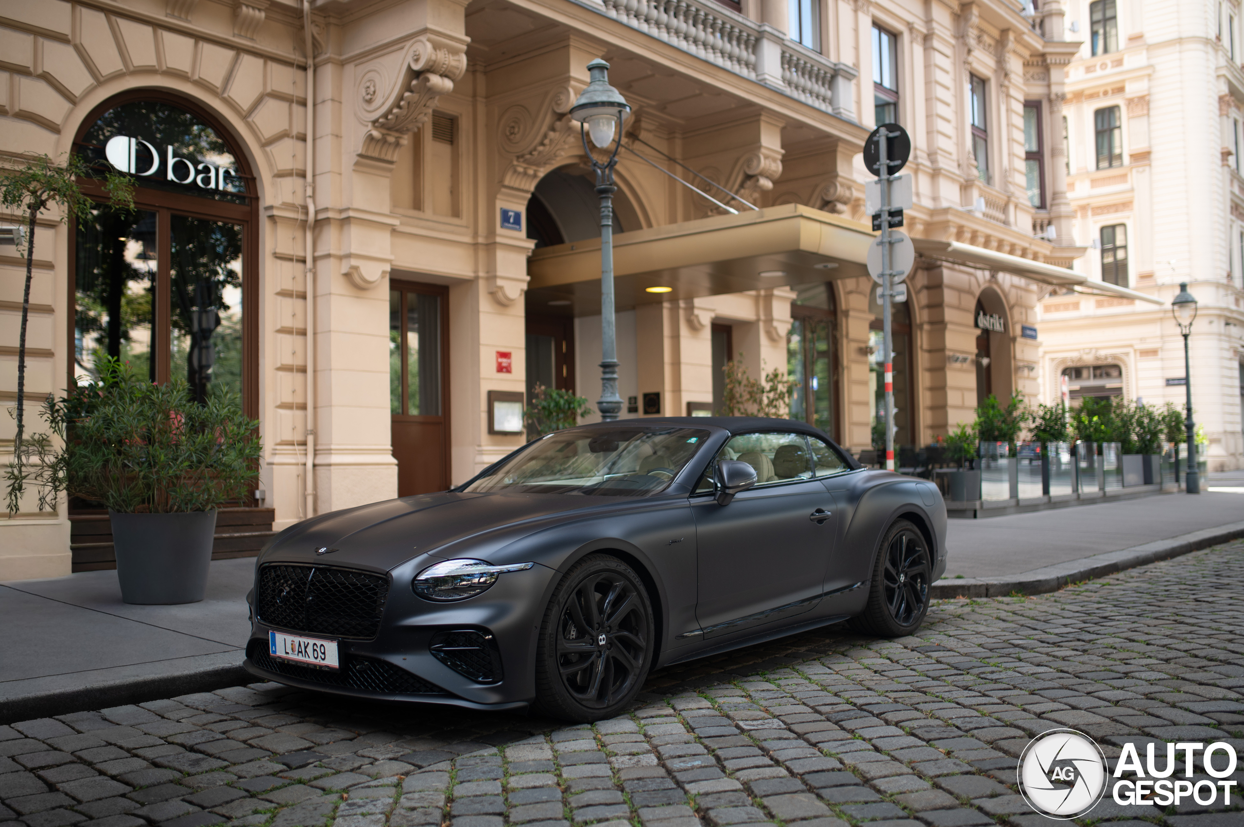 Bentley Continental GTC Speed 2025
