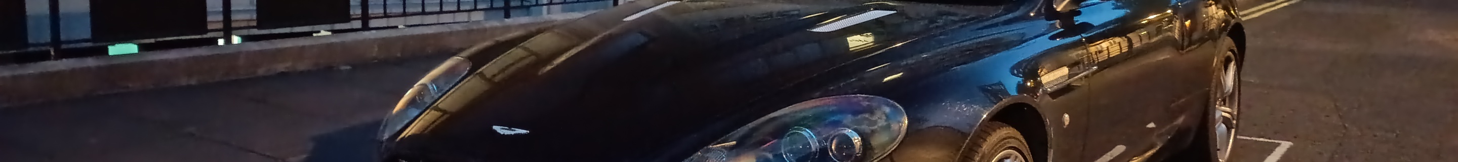 Aston Martin DB9 2010