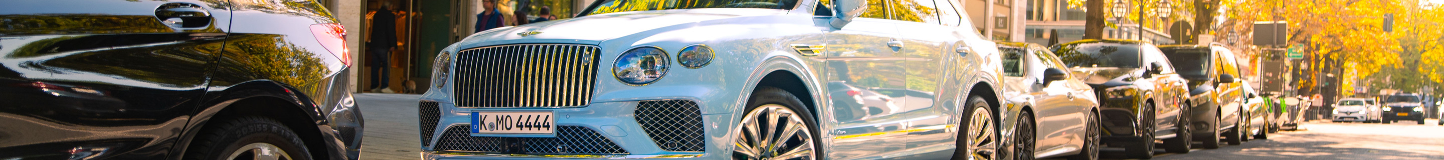 Bentley Bentayga Azure 2024