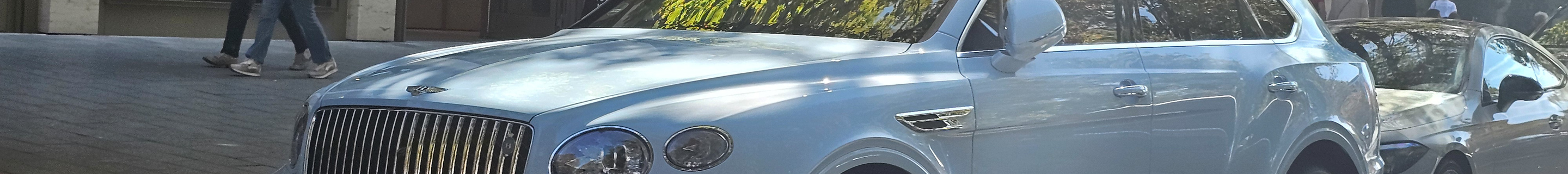 Bentley Bentayga Azure 2024