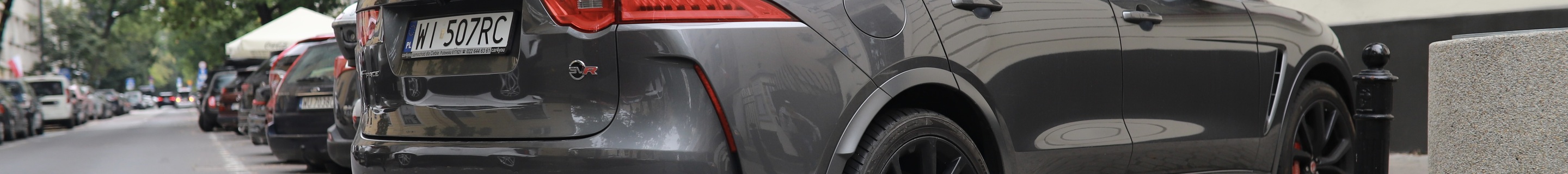 Jaguar F-PACE SVR