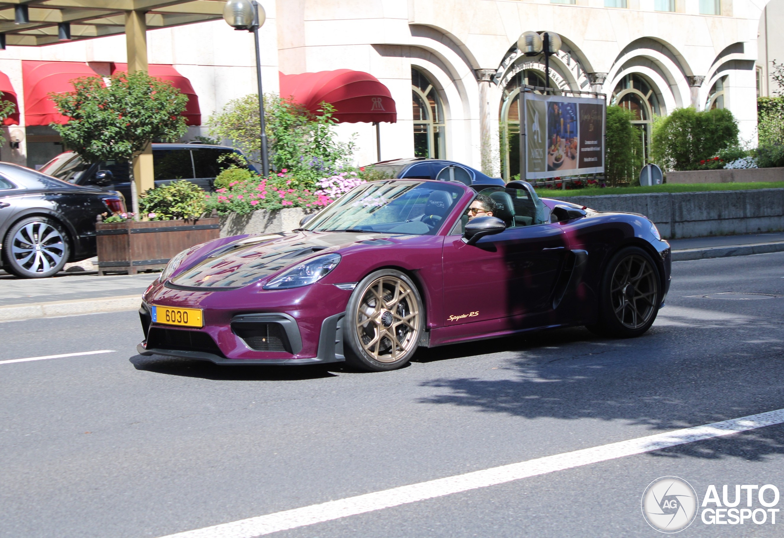 Porsche 718 Spyder RS Weissach Package