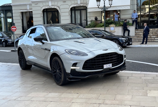 Aston Martin DBX707