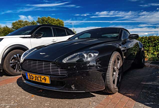 Aston Martin V8 Vantage Roadster