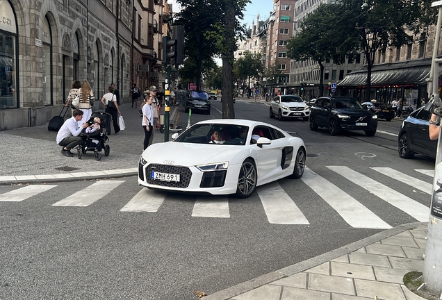 Audi R8 V10 Plus 2015
