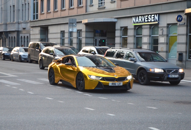 BMW i8