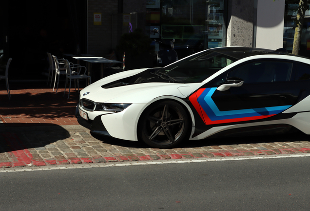 BMW i8