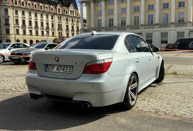 BMW M5 E60 2005