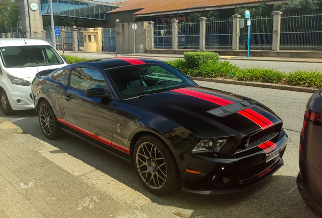Ford Mustang Shelby GT500 2010