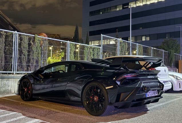 Lamborghini Huracán LP640-2 STO