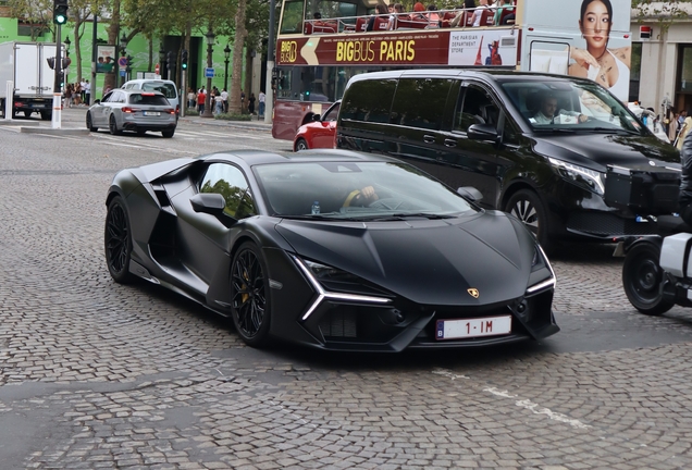 Lamborghini Revuelto