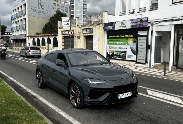 Lamborghini Urus Performante