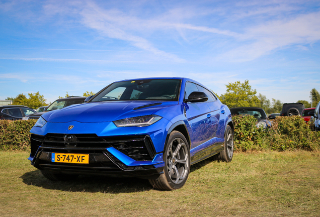 Lamborghini Urus S